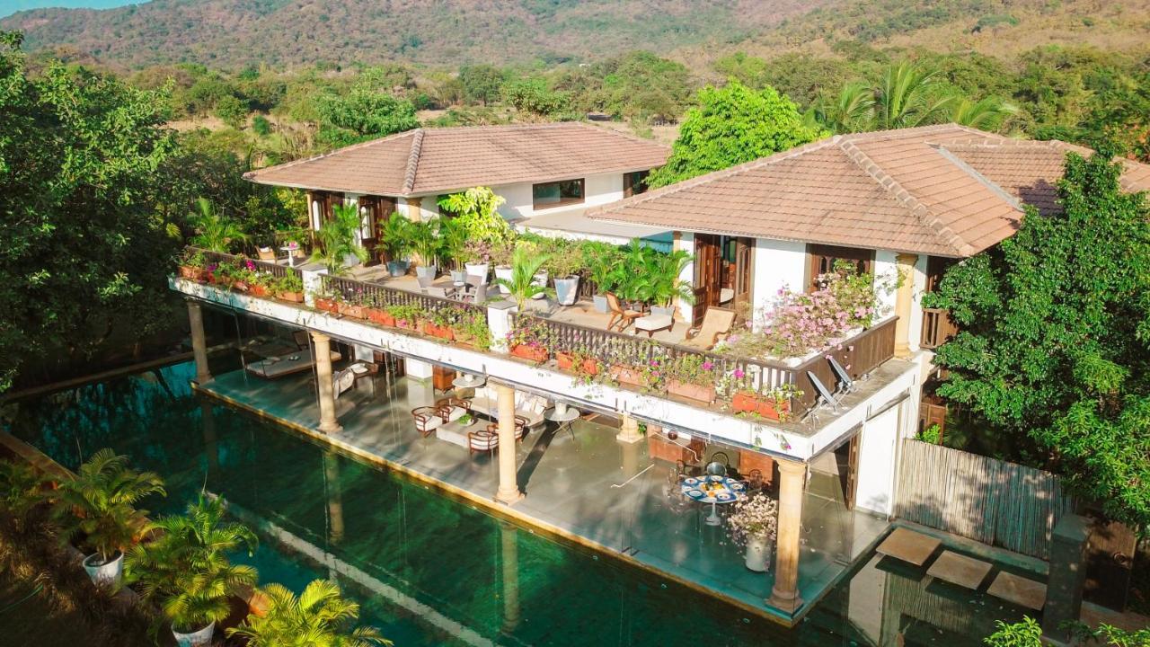VILLA MAGNOLIA BY LOHONO STAYS - 5 bedroom luxury pool villa Alībāg Exteriör bild